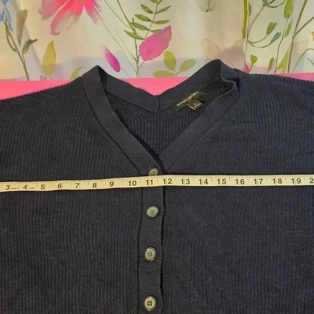 Banana Republic Women's Luxe Yarn Boyfriend Cardigan Dark Navy Blue Size Small - Picture 8 of 9